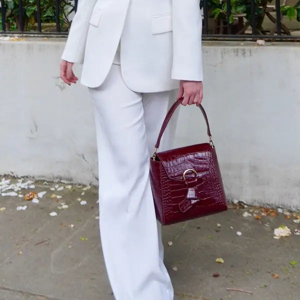 5 Things to Know About Professional Work Bags for Women Who Take Public Transit Esin Akan