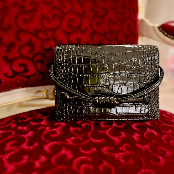 #1-When-should-a-teenager-buy-her-first-luxury-handbag_