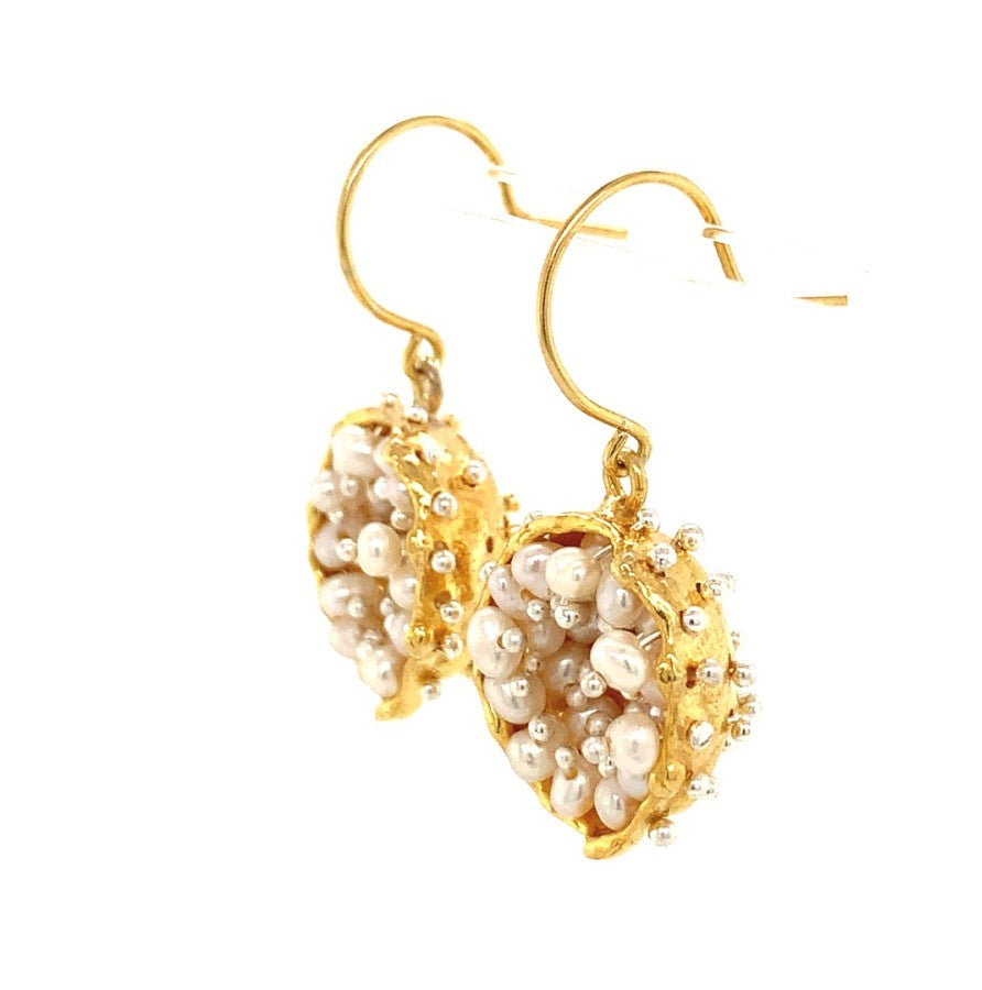 Dance of Stamens Earring Midi, Gold plated earrings of a hollow bezel with mobile fresh water baby pearls